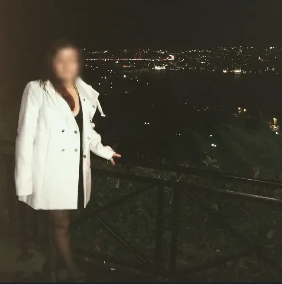 Luisa, 32
