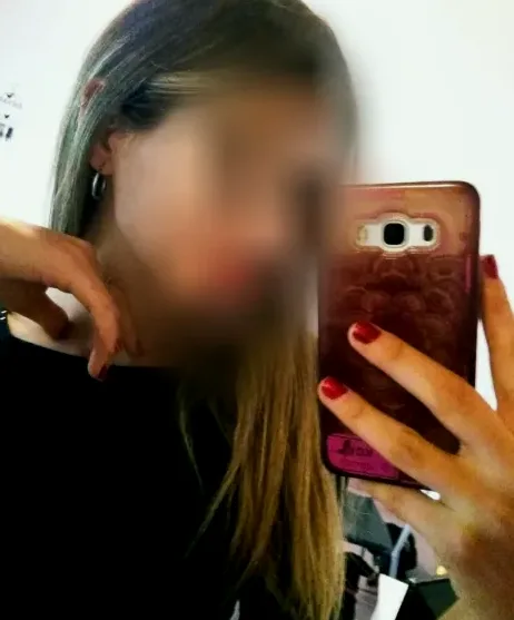 Özlem, 29