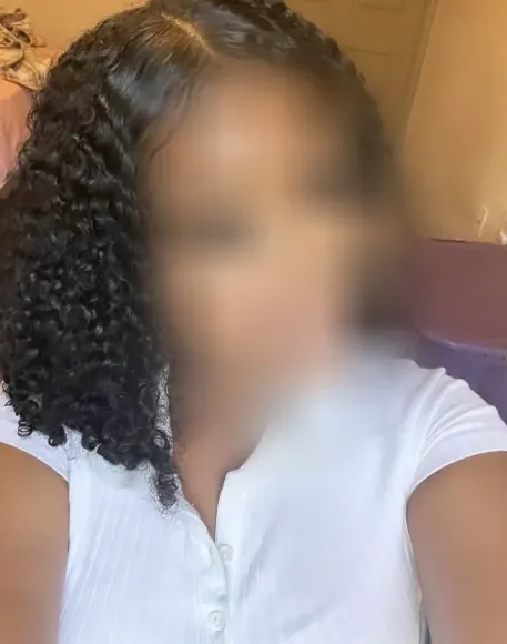 Simone, 20