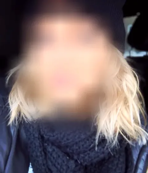 Sophie, 39